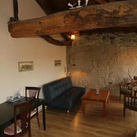 Pazo De Chaioso Ribeira Sacra Bed & Breakfast 4*