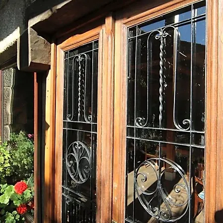 Pazo De Chaioso Ribeira Sacra Bed & Breakfast 4*